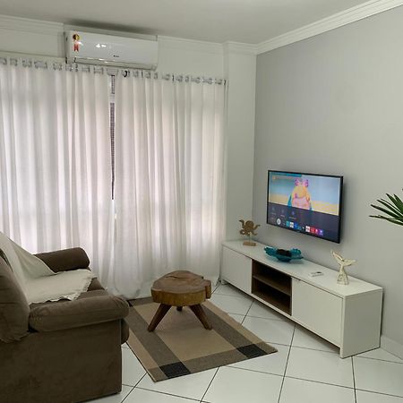 Apartamento Em Santos No Gonzaga Em Frente A Praia Екстериор снимка